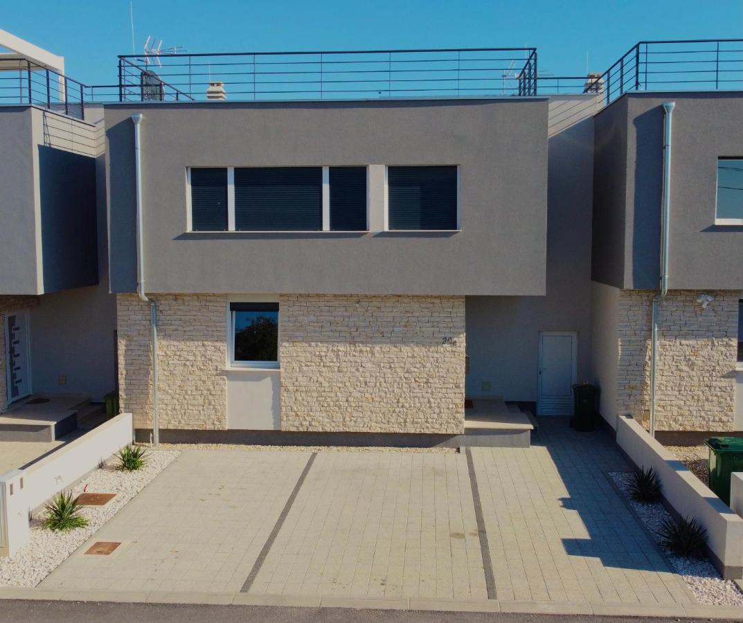 Ferienhaus Luka Zadar Luaran gambar